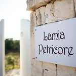 Lamia Petricore 펜션